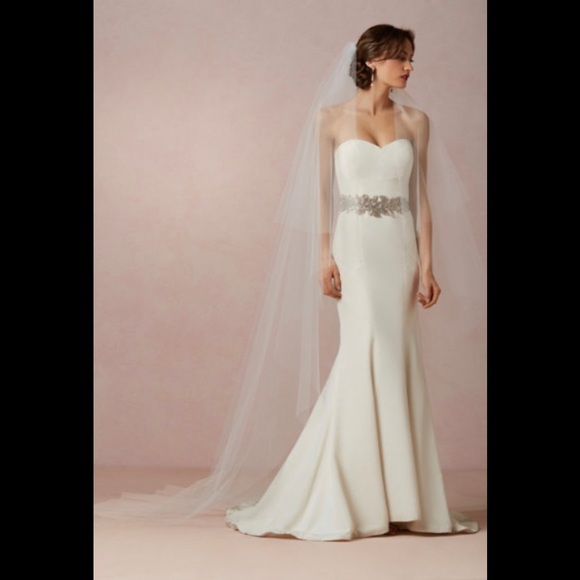 Floating Cathedral Veil by BHLDN by Anthropologie - Picture 2 of 8